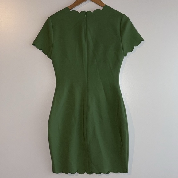 Likely Scallop Manhattan Bodycon Mini Dress Green NEW - Picture 8 of 14